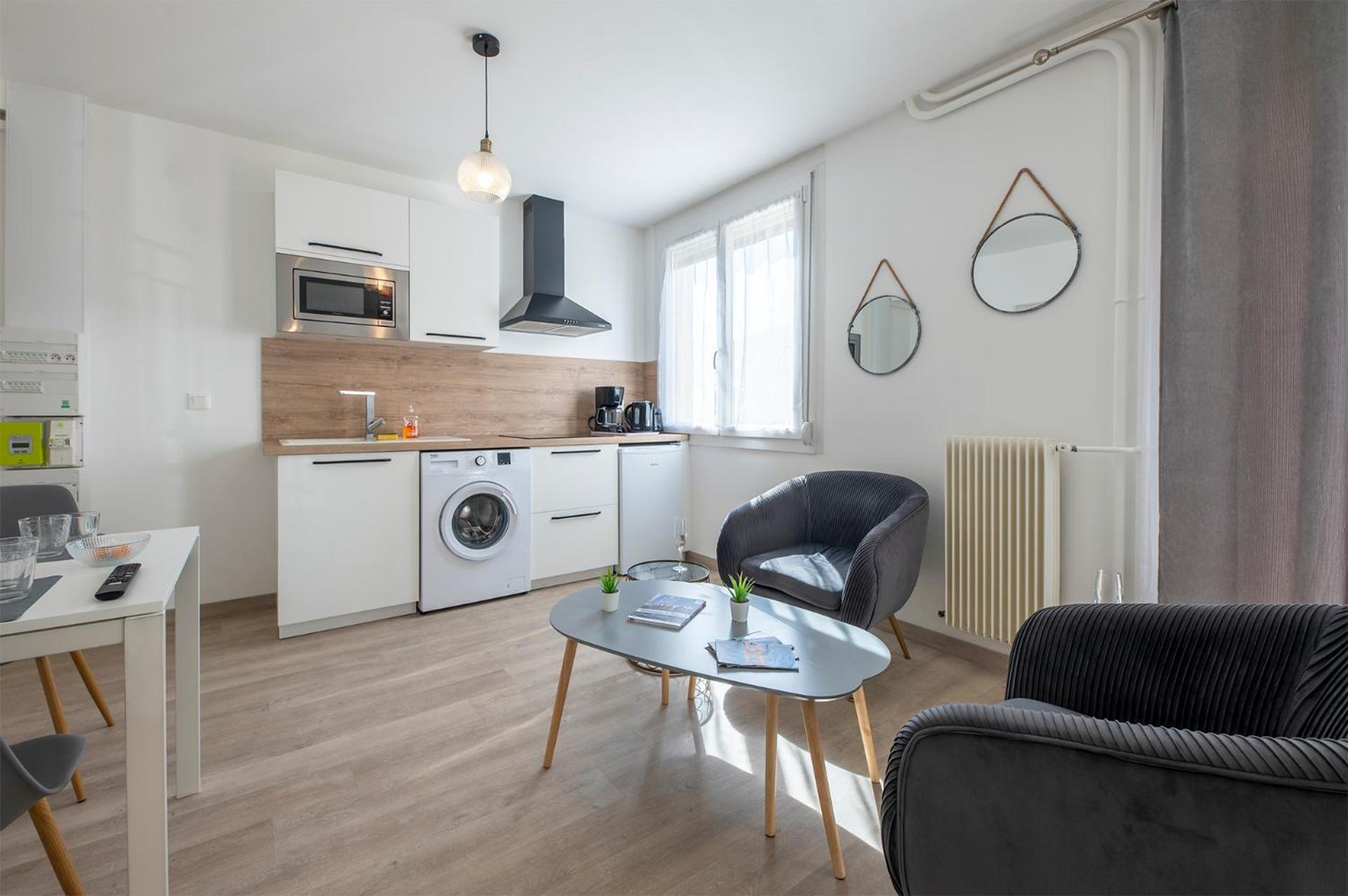 Dolmen Adrien 5 Apartment Tours Exterior photo